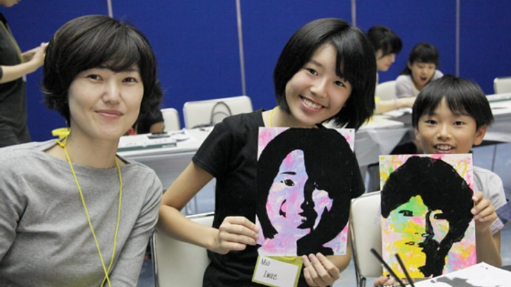 国際交流展を成功させ、子どものアートの目を育てたい