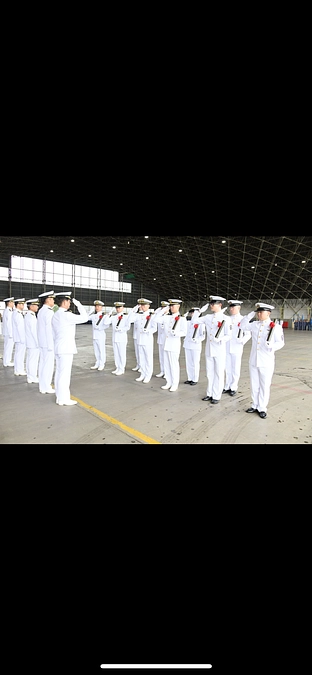 やったよ〜(T . T) 記念すべき第１回修業式は、海上自衛隊から！