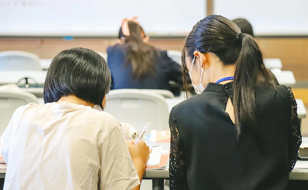 ご寄付１万円は、様々な困難を抱える中高生への学習支援のために、大切に活用いたします。ありがとうございます！