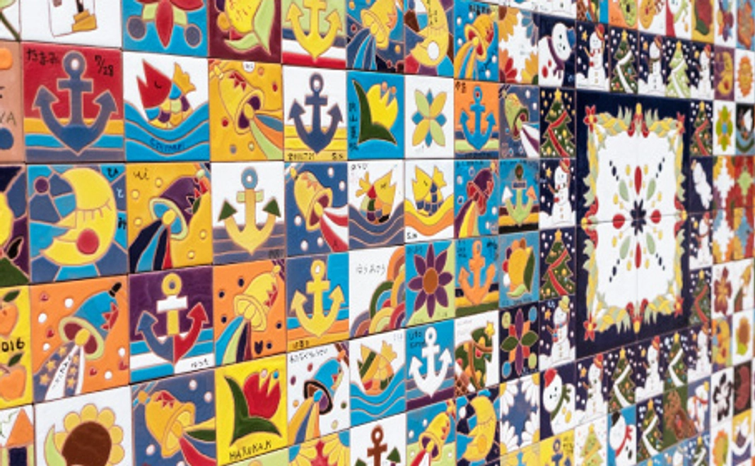 スペインタイル絵付け体験コース（あなたの想いを女川に刻む）