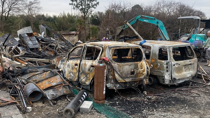 泣けてくる。放火による火事で自動車工場が全焼