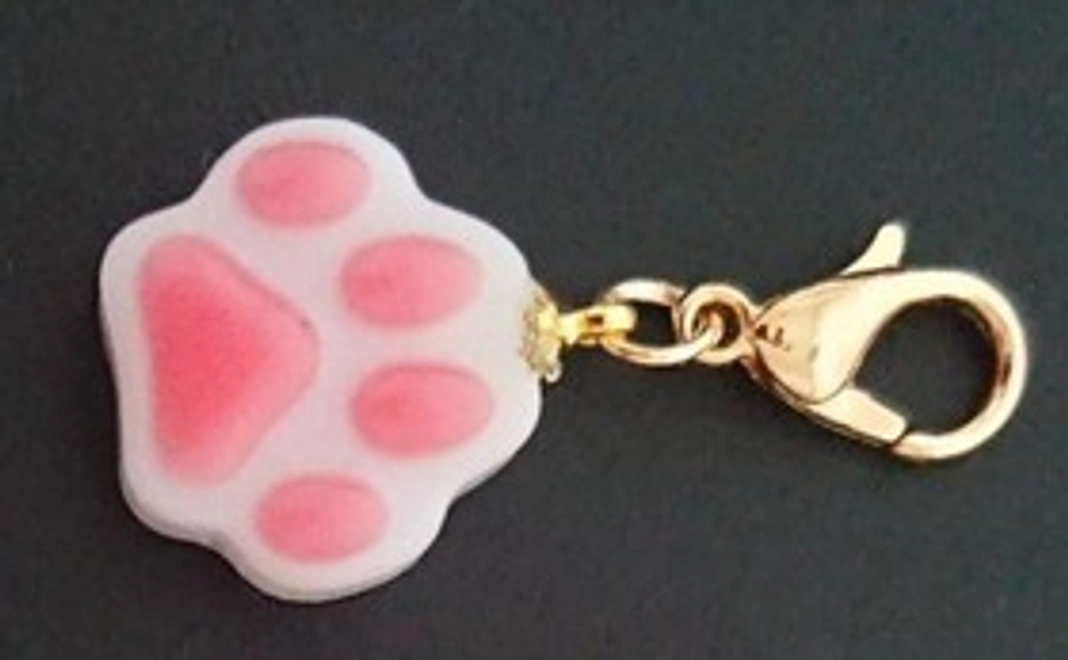 ありがとうのメールと肉球キーホルダー