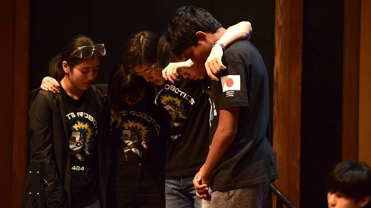 ロボティクス世界大会。ドクサ・ロボティクス、栄光への挑戦。