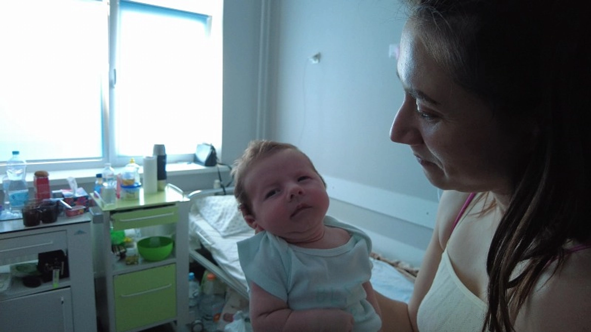 我が子を助けるために戦時のウクライナへ来たのに──爆撃を受けた乳幼児と母親たち