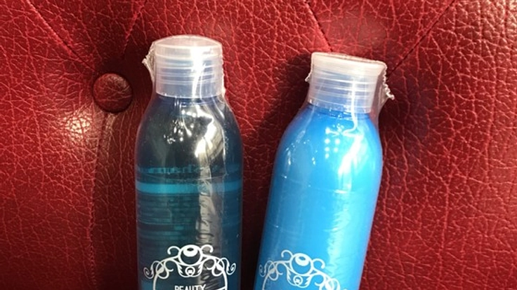 お客様のお悩みから生まれたサロンシャンプー&トリートメント！