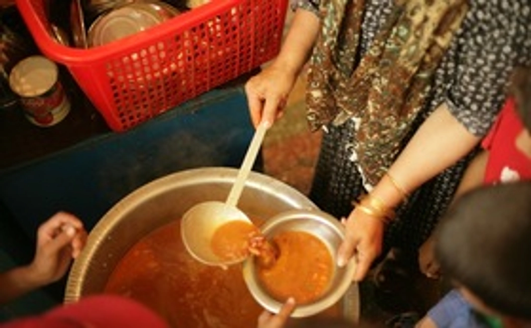 100人の子どもたちの給食1回分の材料を提供できます