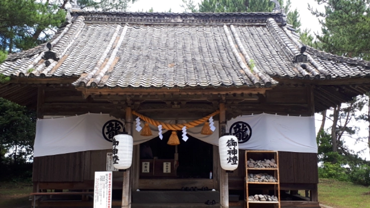 930年の歴史を誇る白石神社（龍神様）の改修工事を行いたい。