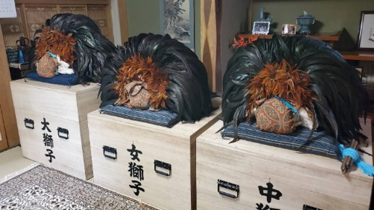 獅子頭の修繕作業が完了しました