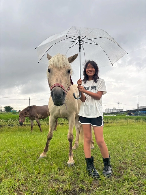 和種馬ホースランドのお馬さん紹介　六花（リッカ）　六の花＝雪の別名