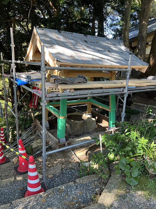 手水舎改修工事の様子