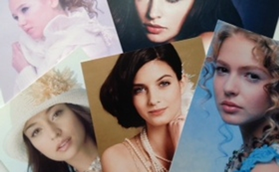 ヘアメイクおススメ化粧水or2,000円OFF割引券プレゼント!