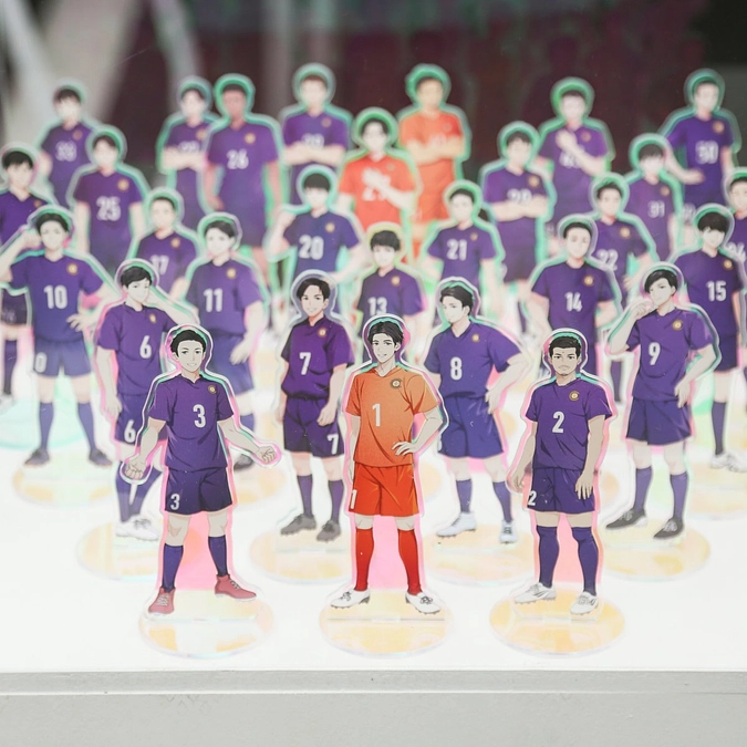 リターン品紹介②　宝塚大学がデザインした選手の2次元アクリルスタンド！