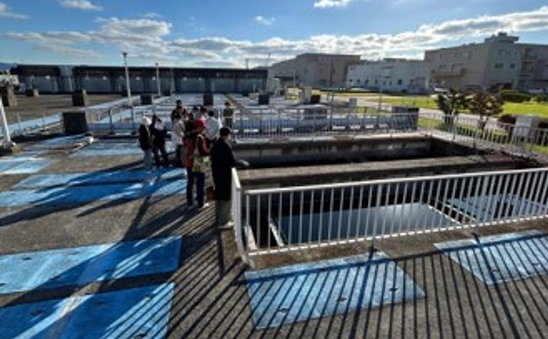 下水処理場見学＋マンホールデザイン缶バッジ２種類＋特別感謝状＋公園内にお名前掲載（3万円）