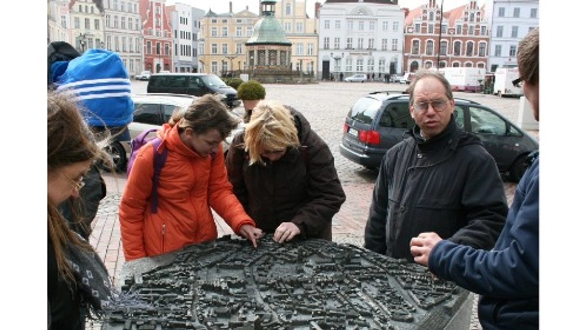 私に夢をくれた！ブロンズ模型の生みの親：　Mr. Egbert Broerken