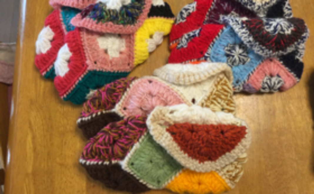 スタッフ手作り雑貨品をお届け