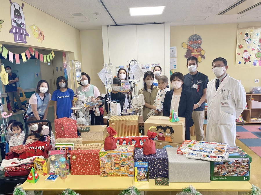 子ども達にクリスマスプレゼントをお届けしました！