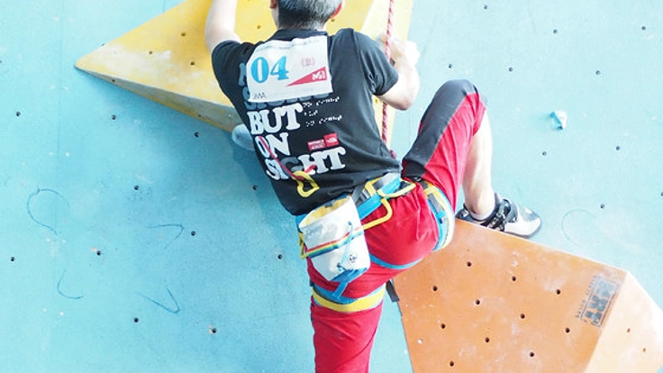 障害サイン付チョークバッグでクライミングをもっとハッピーに！