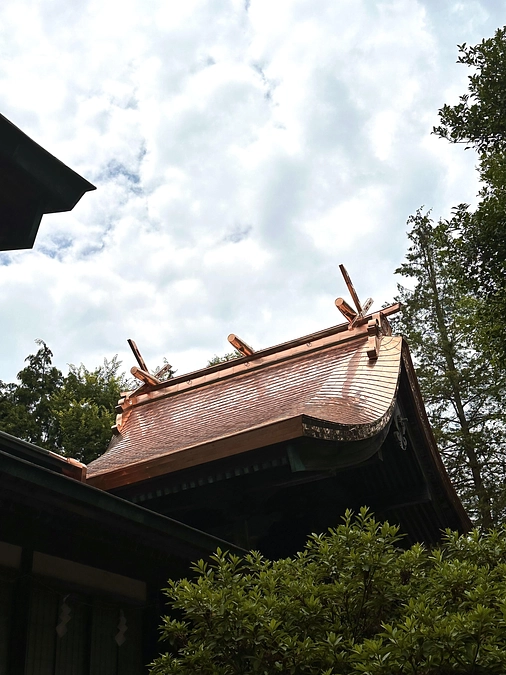 御本殿の屋根、ついに完成しました！！！