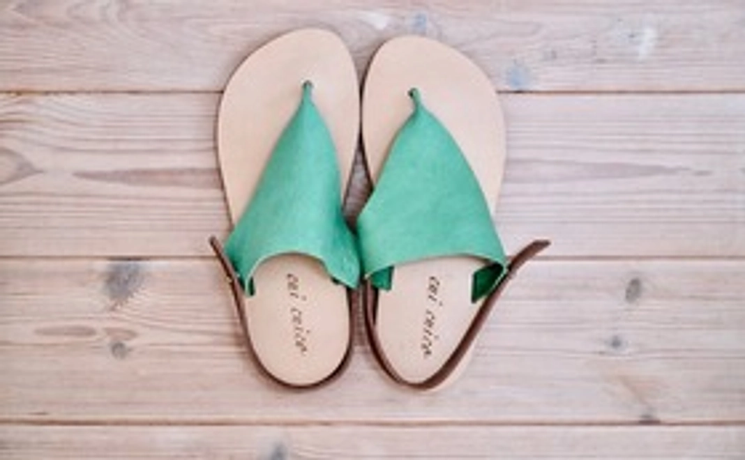 トングレザーサンダル　オリーブ