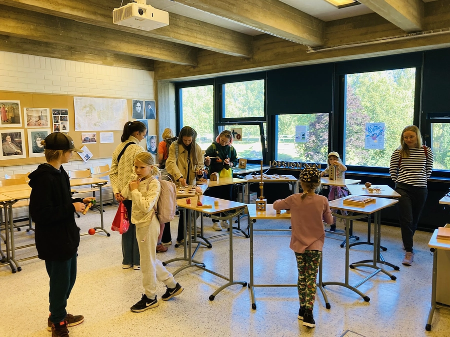 ヘルシンキ・ハーガにある中学校で開催された日本文化イベント「Japani Matsuri」への参加