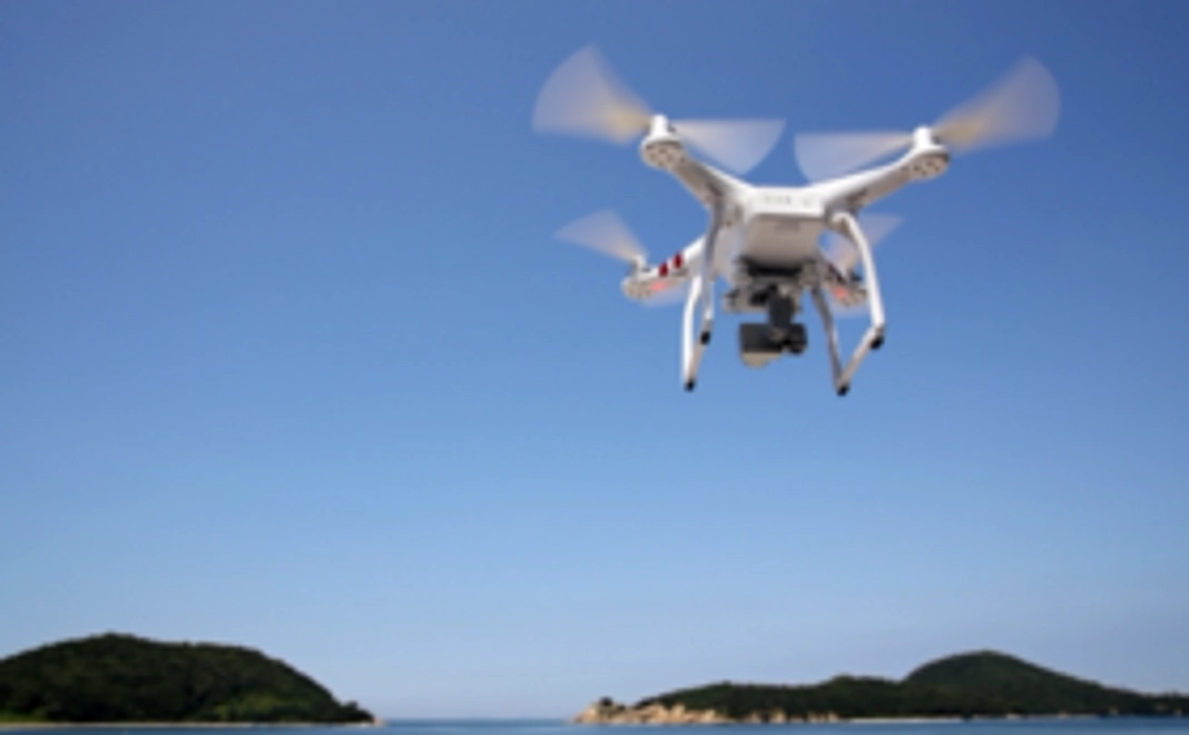 ドローンパイロット養成スクールに10,000円割引でご参加いただけます!