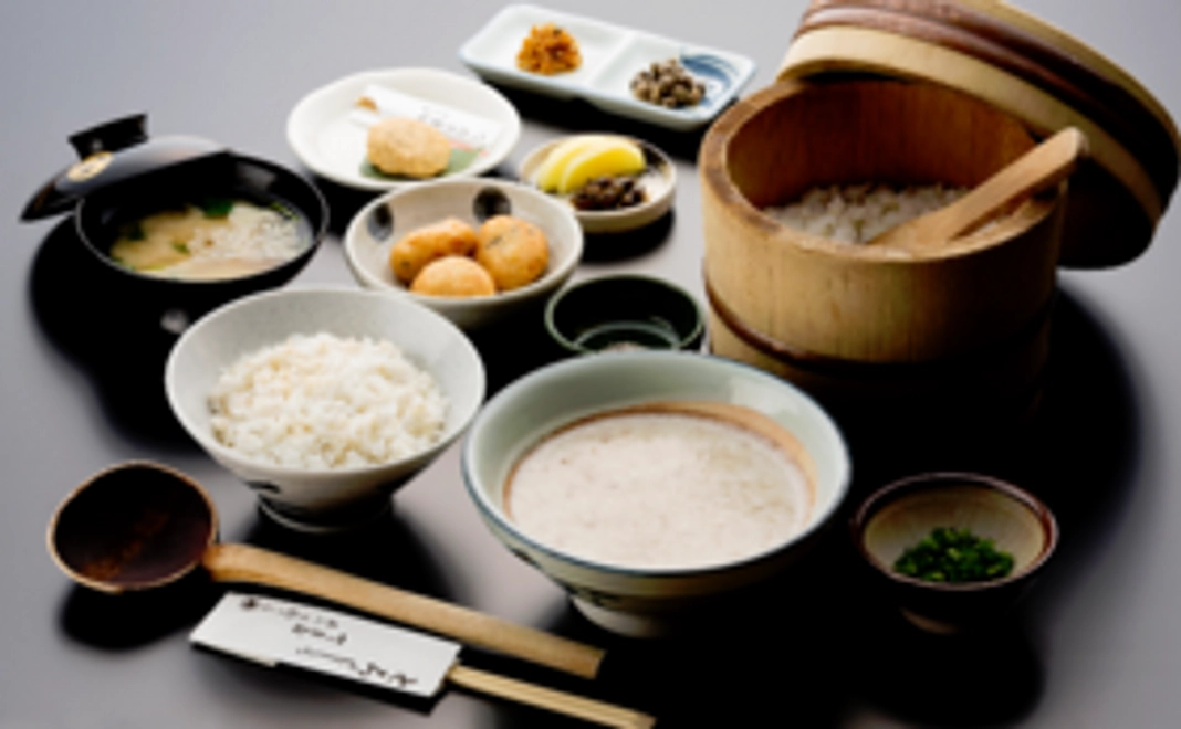 ペアお食事券＋まだ世に出ていない新作の「むかご」を使用したお土産