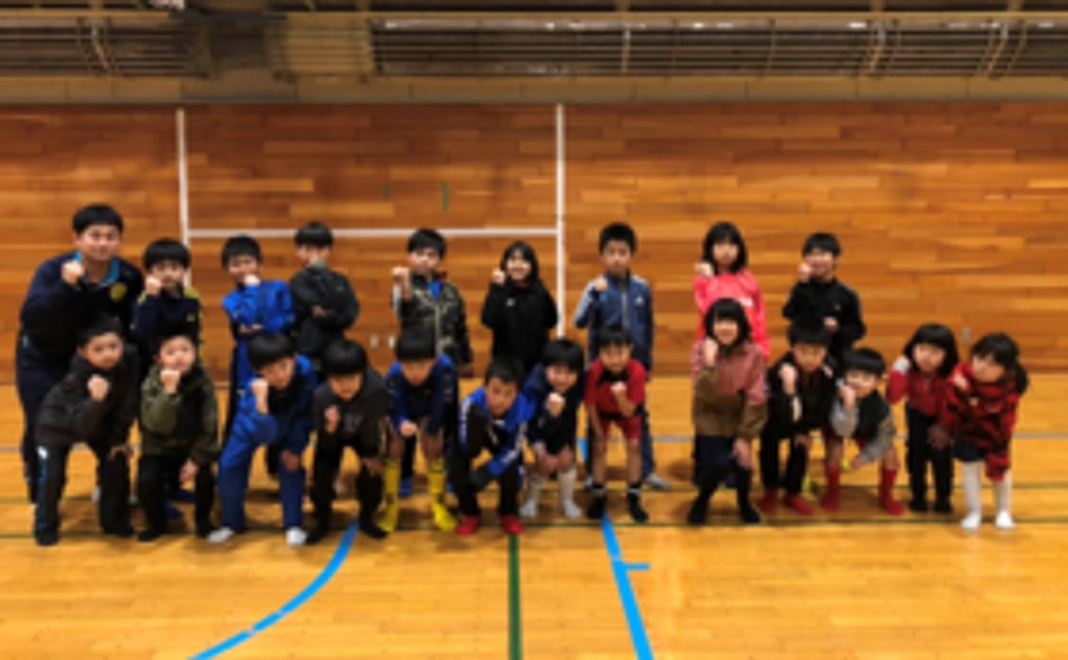 三笠FC「U-10」(サッカースポーツ少年団)へプレゼントします(30本分)