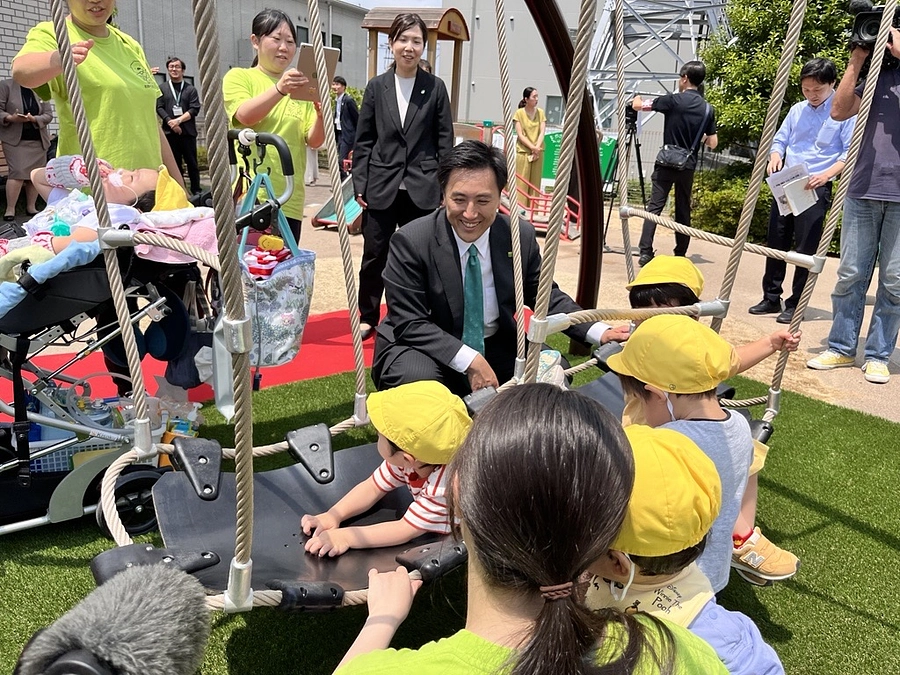 インクルーシブ遊具完成！！