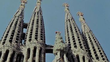 サグラダ・ファミリアとは何か？ のトップ画像
