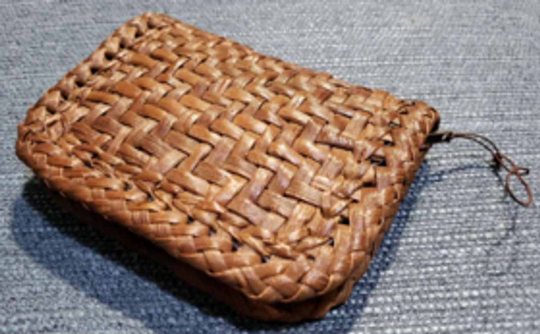 山葡萄編み組み財布