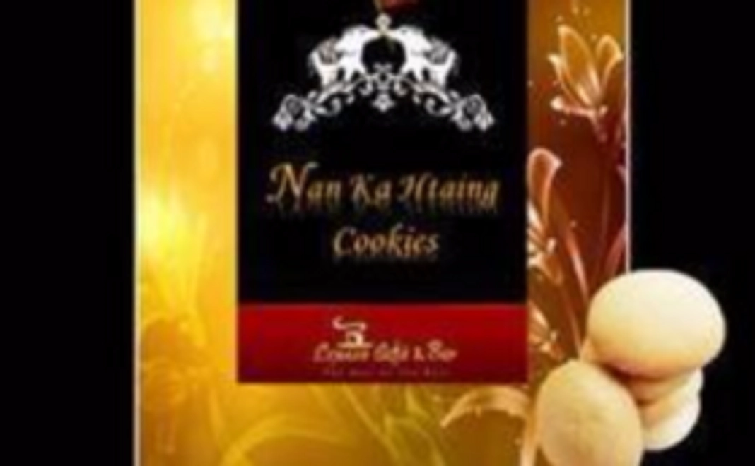 現地のお土産（クッキー＆写真）と報告会ご招待