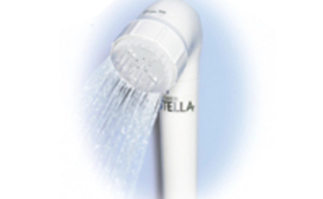 翡翠（ヒスイ）の入った浄水シャワー