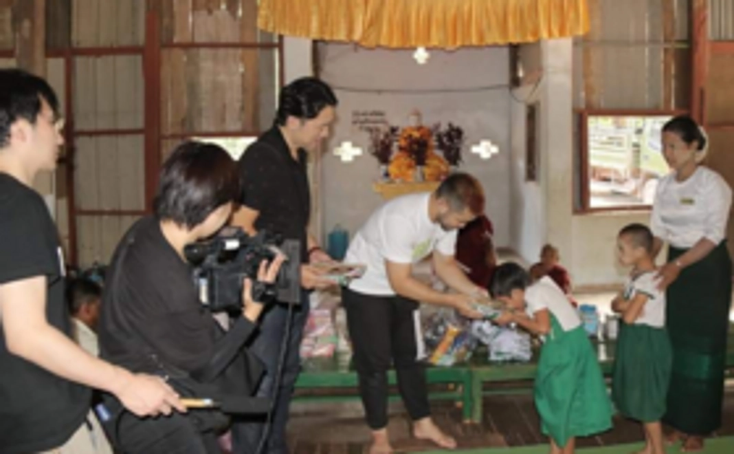 ミャンマーの子供から感謝のコース