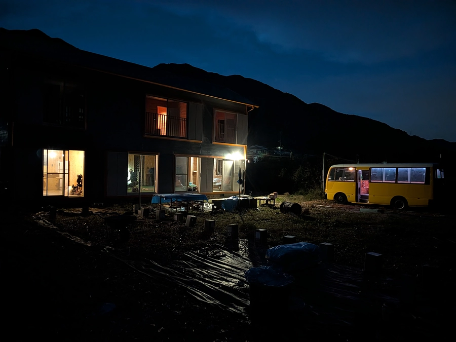 バスが色気づきました!