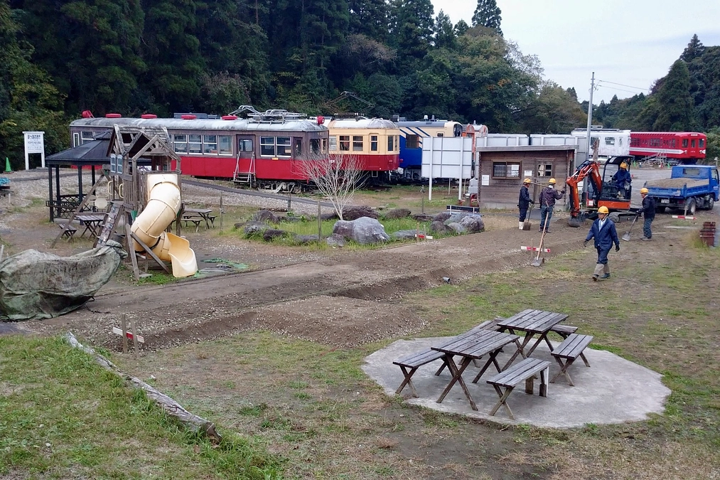 【ポッポの丘で車両受け入れのための整地作業が行われました】