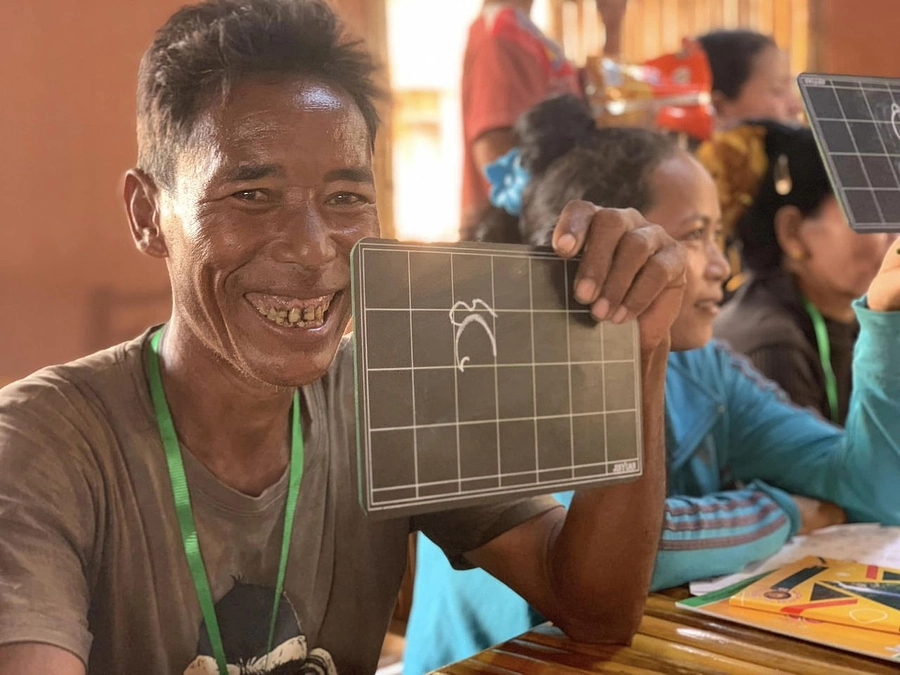 earth tree schoolで大人向けクメール語クラスがはじまりました！