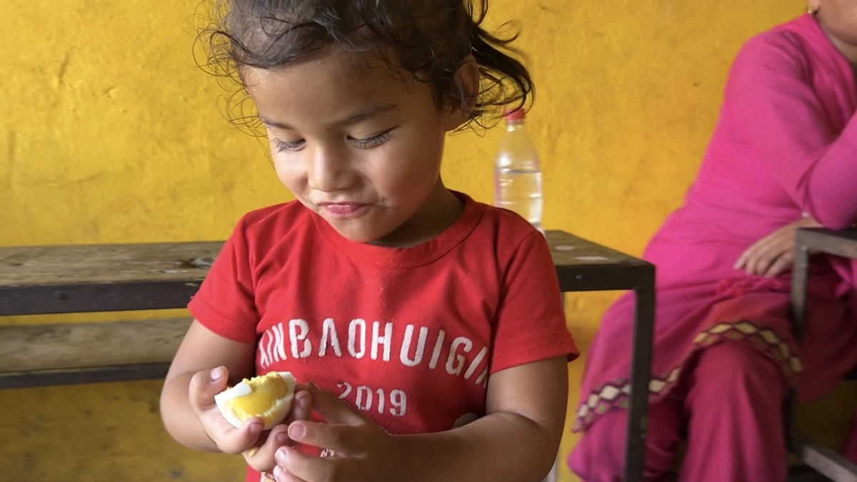 ラムチェ村の子どもたちに給食を届けてきました！