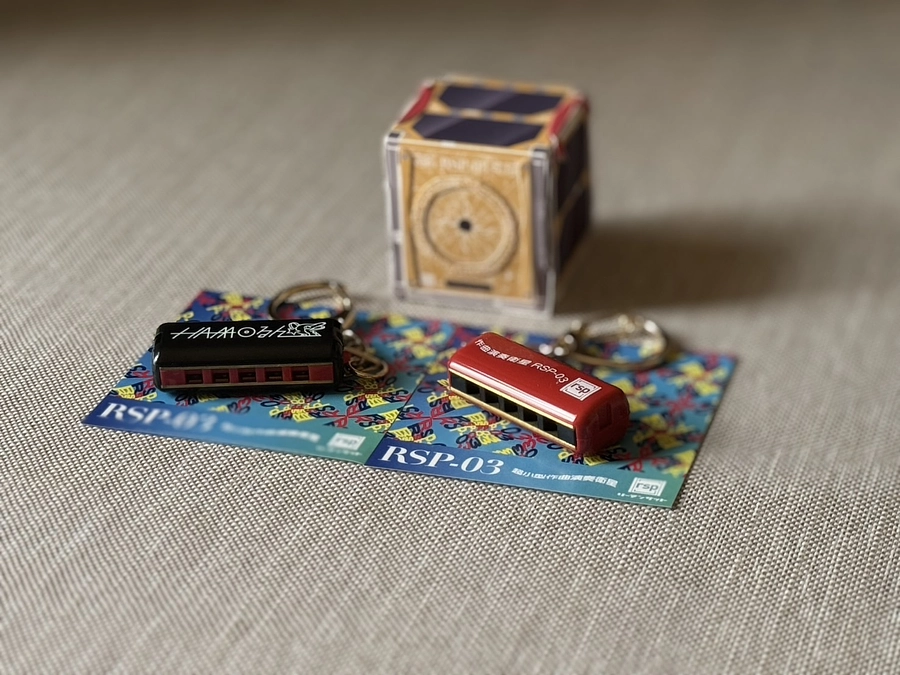 どこへでも持ち運べる小さな音楽の魔法。作曲演奏衛星RSP-03ミニハーモニカ