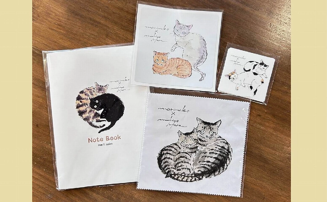 NPO法人もりねこオリジナルノート　・めがねふき　・ステッカー　・メッセージカード