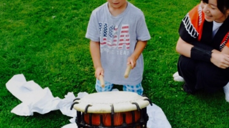 日本の音を世界へ！ヨーロッパの路上で和太鼓パフォーマンスを！