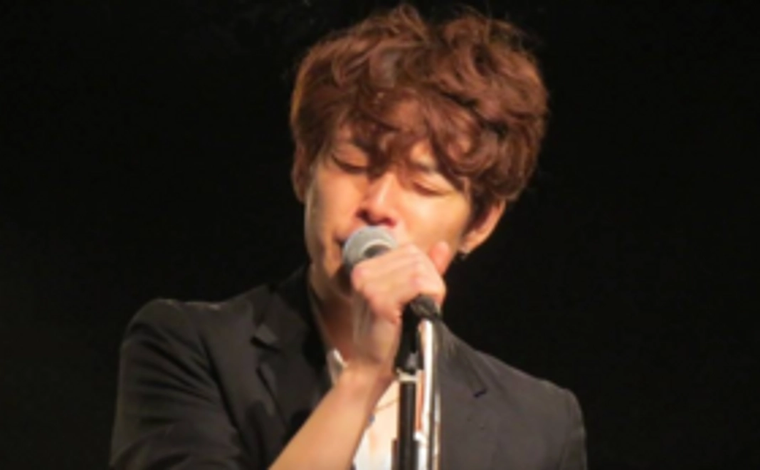 初の公式グッズをプレゼント