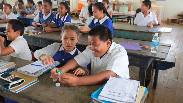 ワクワク楽しい学びが近道!実験できるScience Houseをトンガに