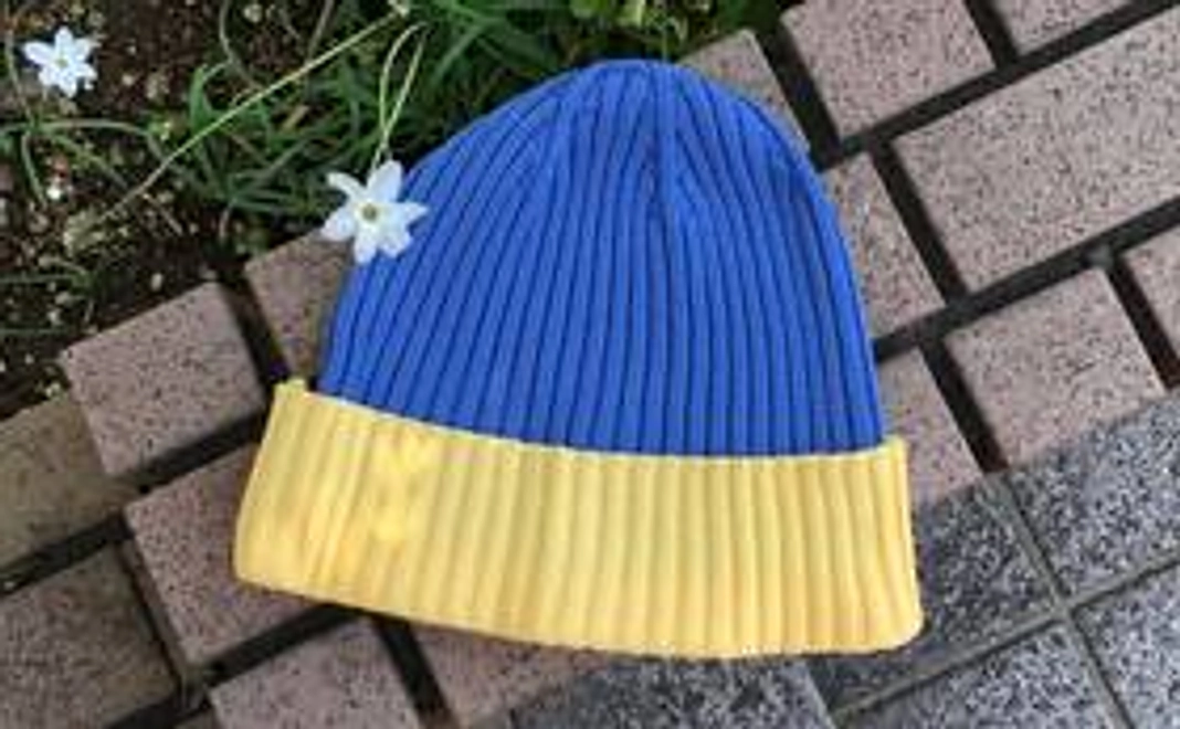 ウクライナ色の帽子 1個