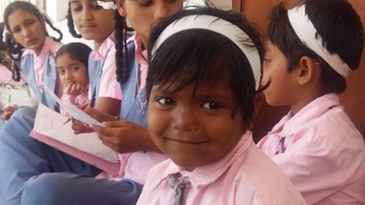556人が通う、インドの女子校。貧困の中から自立への一歩を！