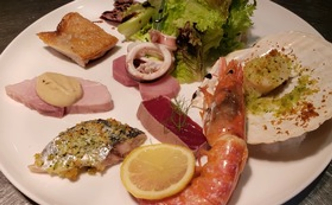 当店名物前菜盛合せとパスタのランチセット