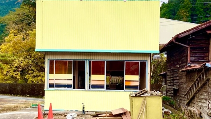 明るく楽しいカフェを作り、過疎化で寂しくなった地元を元気にしたい。