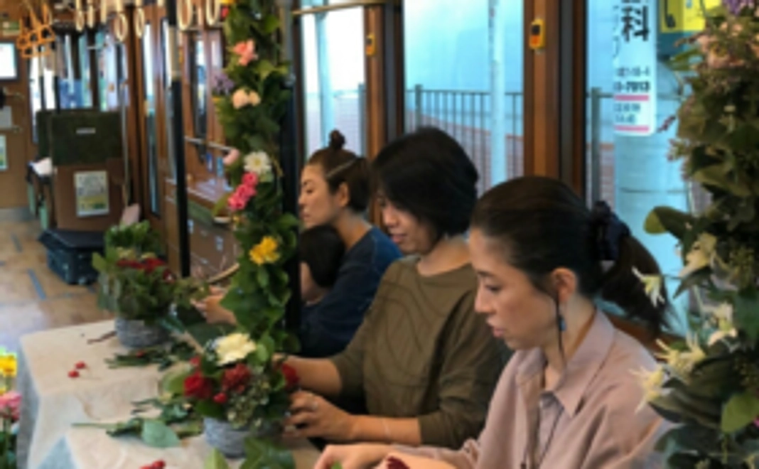 《参加して支援！》フラワーバレンタイン号に乗って大切な人に贈る、バレンタインアレンジメントづくりコース！