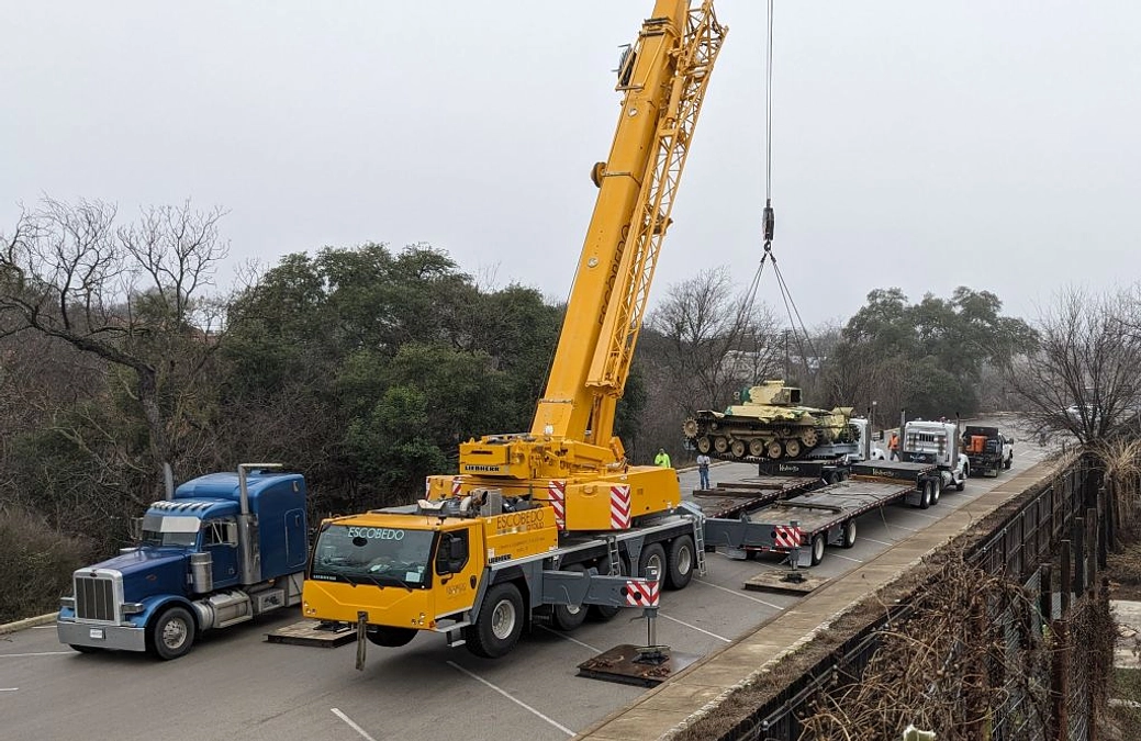 【長尺版】「九七式中戦車改」博物館から日本へ向けて積み出し作業動画です！！