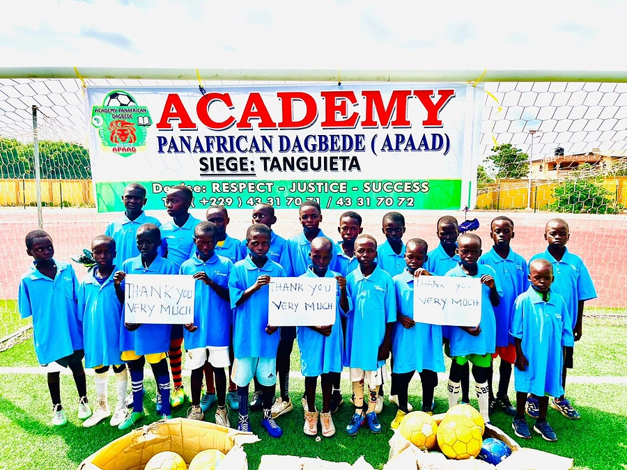 ついにベナン北部にスポーツ用品を届けることができました‼︎