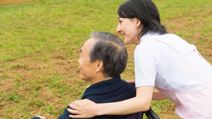 敬老の日に介護施設のご高齢者さまに感謝と衣類を贈りたい!